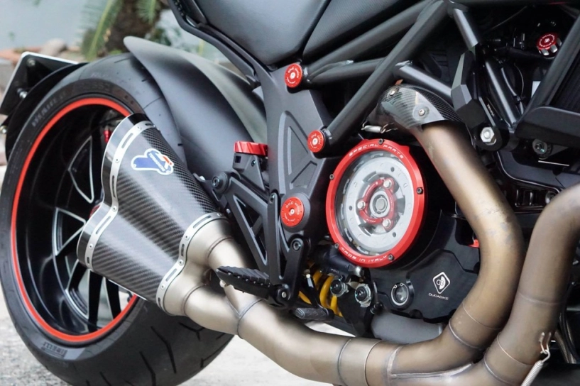 Ducati diavel 2015 độ kiểng đầy mạnh mẽ và hấp dẫn - 6