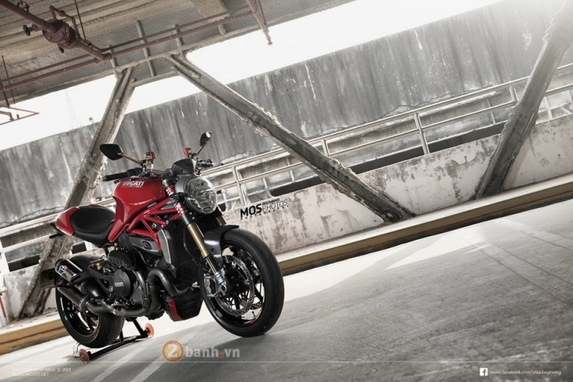 Ducati monster 1200s độ chất lừ bên cạnh cô nàng cá tính - 2