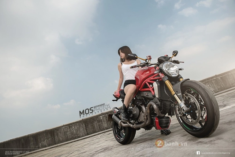Ducati monster 1200s độ chất lừ bên cạnh cô nàng cá tính - 12