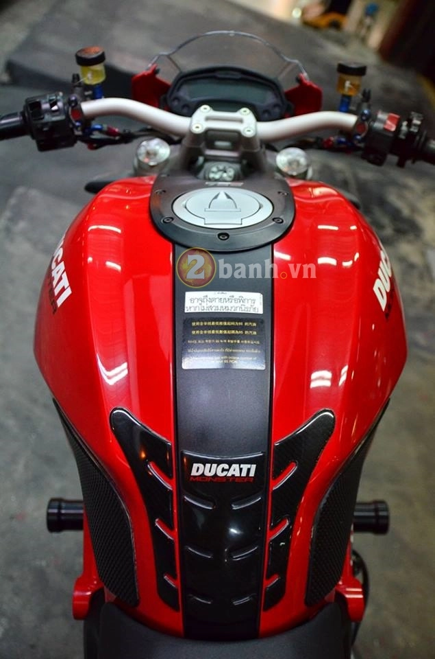 Ducati monster 795 độ đơn giản với những món đồ chơi hàng hiệu - 6