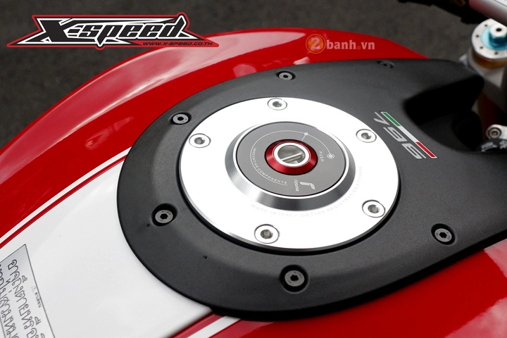 Ducati monster 796 độ tinh tế trong từng món đồ chơi hàng hiệu - 6