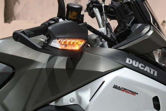 Ducati multistrada 1200 enduro sẵn sàng cho những chuyến đi - 8