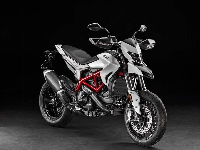 Ducati ra mắt bộ 3 hypermotard 939 hypermotard sp 939 và hyperstrada 939 - 2