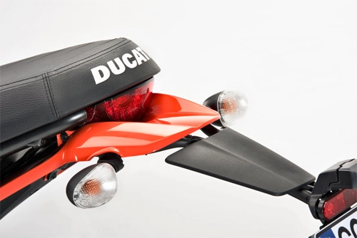 Ducati scrambler sixty2 chính thức ra mắt với giá gần 170 triệu đồng - 9