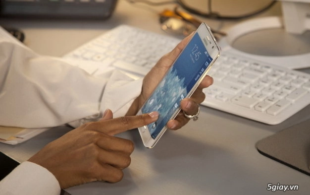 Galaxy note edge hơn cả lời nói - 4