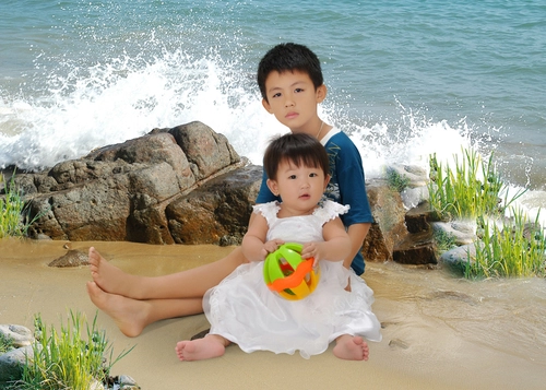 Hai anh em chụp ảnh đón chào noel - 2
