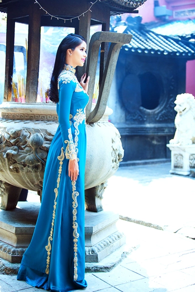 Hoa hậu mai phương thụy quân duyên dáng với áo dài - 7