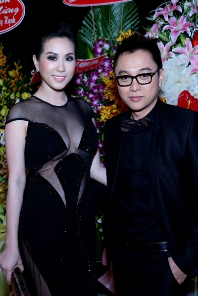 Hoa hậu thu hoài diện đầm cắt khoét táo bạo - 5
