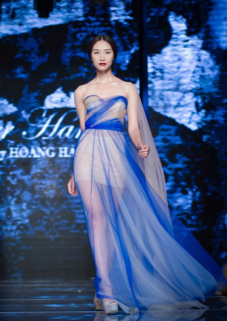 Hoàng hải thăng hoa với những chiếc đầm lộng lẫy - 11