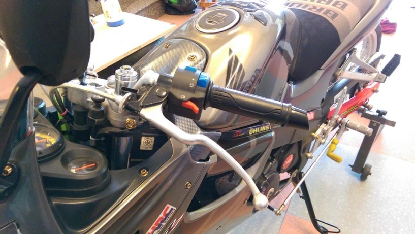 Honda cbr 150 đời cũ phiên bản độ kiểng chơi tết cực đẹp của biker sài gòn - 7