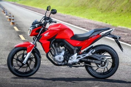 Honda ra mắt dòng cb250 twister 2016 hoàn toàn mới - 1