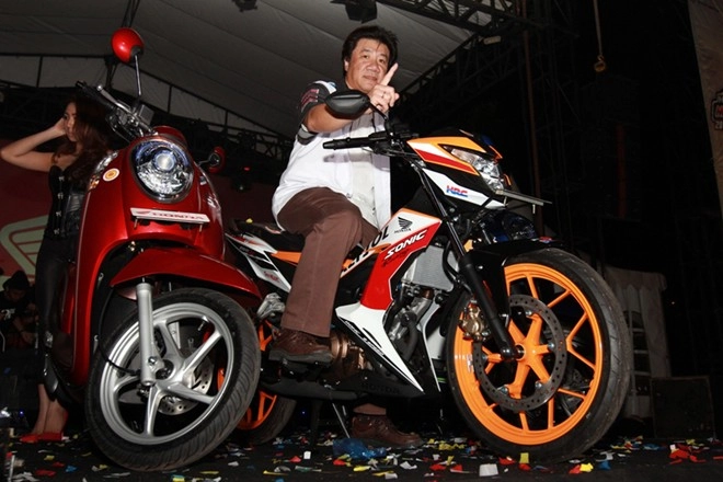 Honda sonic 150r phiên bản repsol có giá hơn 36 triệu đồng - 1