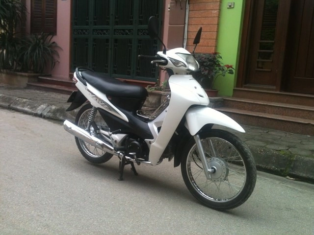 Honda wave a màu trắng - 4