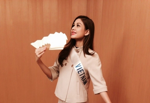 Hương trâm chọn trang phục miana cho miss international - 3