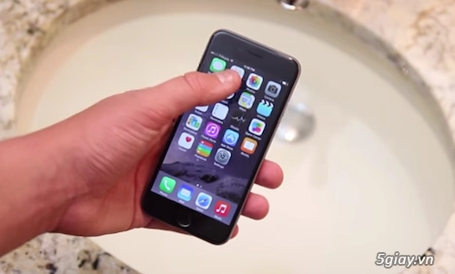 Iphone 6 không gặp hư hại khi gặp nước - 2