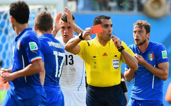 Italy 0-1 uruguay bê tông sụp đổ - 2