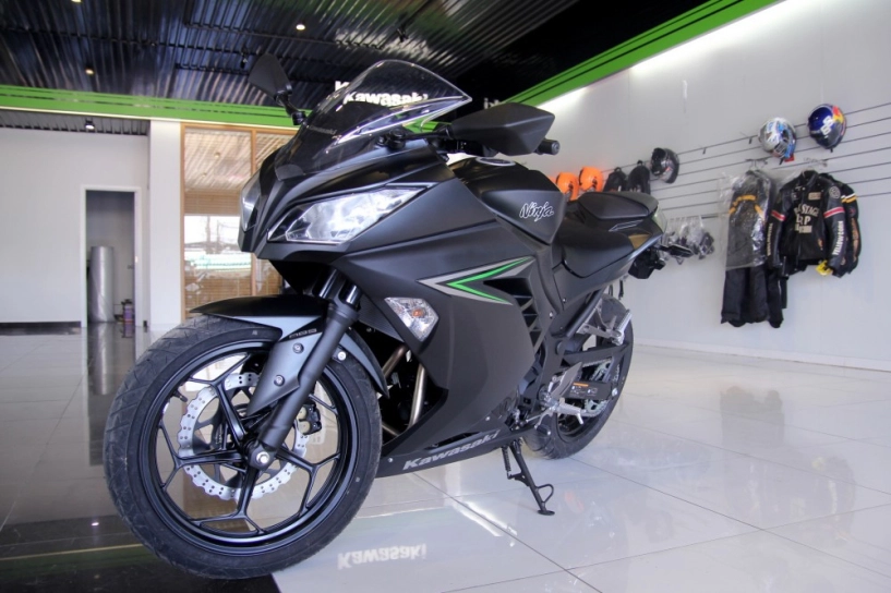 Kawasaki ninja 300 2016 về việt nam với giá 169 triệu đồng - 11