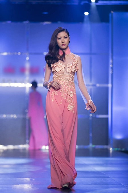 Khánh my kiêu sa trên sàn catwalk - 7