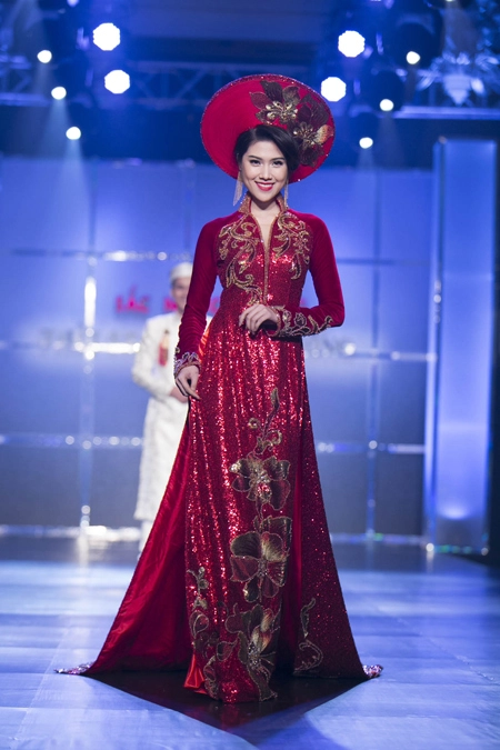 Khánh my kiêu sa trên sàn catwalk - 11