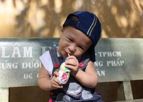 Khoảnh khắc đáng yêu của hai anh em họ - 2