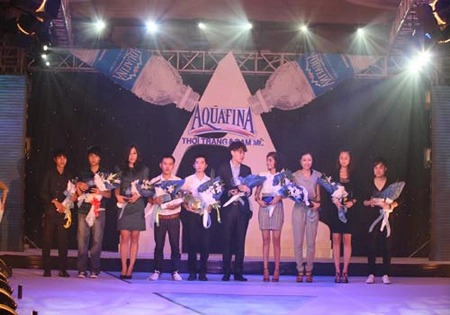 Khởi động aquafina pure fashion 2010 - 3