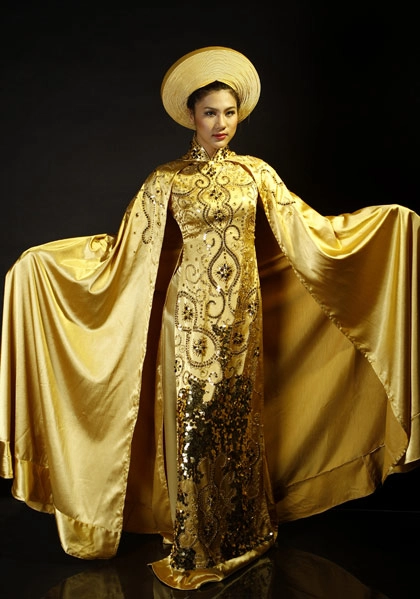 Kim dung mang áo dài vàng thi siêu mẫu châu á - 5