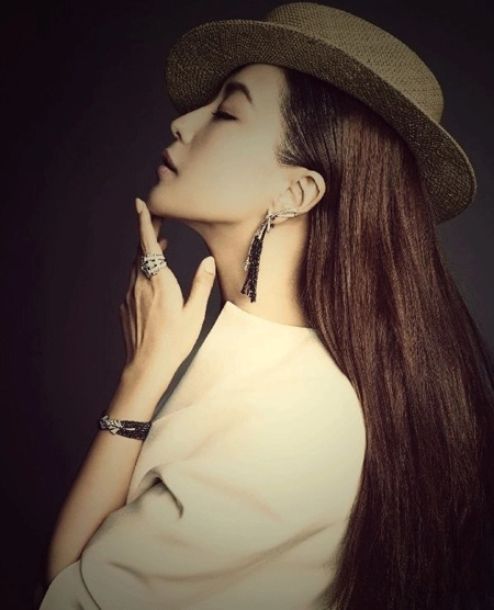 Kim hee sun điệu đà với các kiểu mũ - 10
