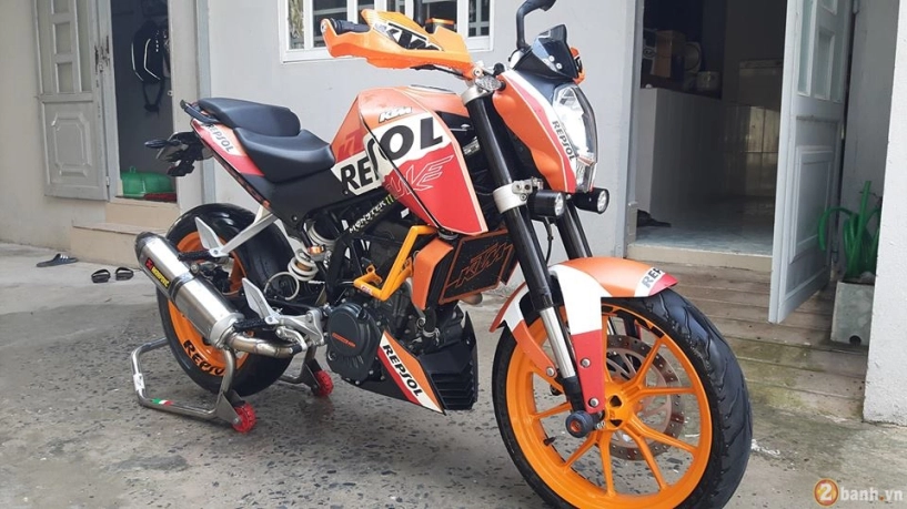 Lạ mắt với chiếc ktm duke 200 phiên bản repsol - 3