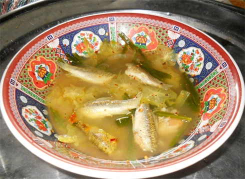 Lạ miệng với canh chua cá luối - 1