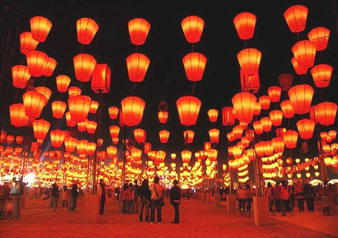 Lễ hội đèn lồng cho trẻ thơ trên nóc nhà sài gòn - 1