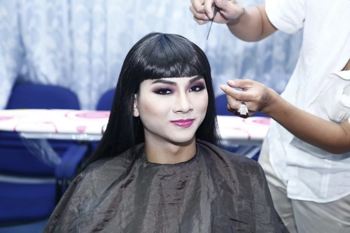 Lê phương bất ngờ lộ diện tại gương mặt thân quen - 13