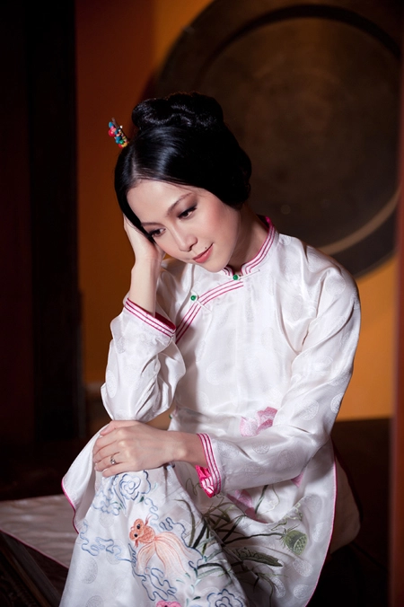 Linh nga làm người mẫu áo dài khi mang bầu ba tháng - 8