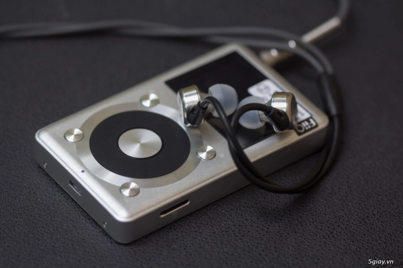 Mở hộp và đánh giá nhanh máy nghe nhạc fiio x1 - 17