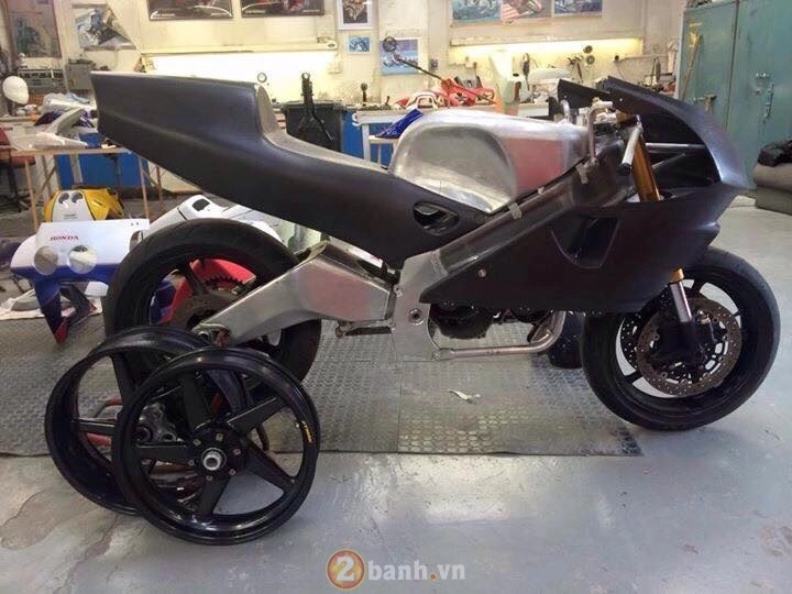 Mô phỏng huyền thoại honda nsr500 với khung sườn nhôm chế tác hoàn toàn thủ công - 18