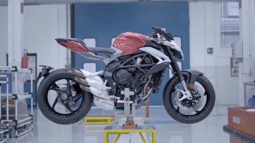 Mv agusta brutale 800 2016 hoàn toàn mới vừa được hé lộ trước thềm eicma 2015 - 1