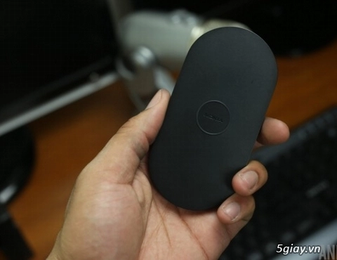 Nexus 5 có sạc không dây wireless charger - 3
