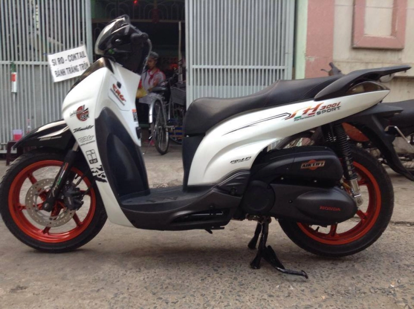 Ngắm 1 em sh 300i kiểng nhẹ - 1