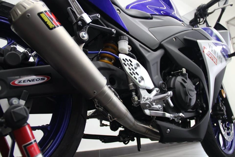 Ngắm chiếc yamaha r25 độ pô akrapovic kèm phuộc ohlins đẹp leng ken - 11