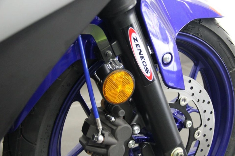 Ngắm chiếc yamaha r25 độ pô akrapovic kèm phuộc ohlins đẹp leng ken - 3