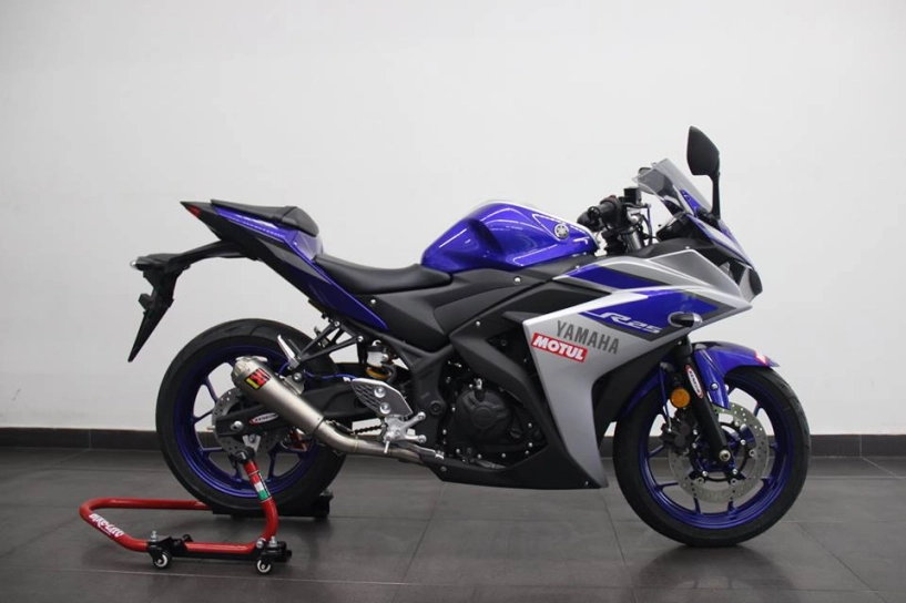 Ngắm chiếc yamaha r25 độ pô akrapovic kèm phuộc ohlins đẹp leng ken - 17