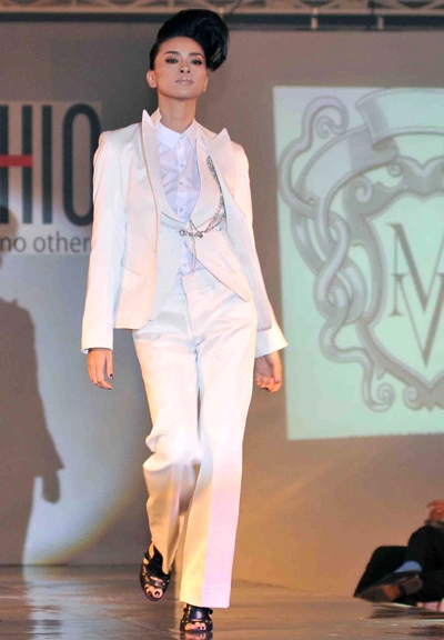 Ngô thanh vân trở lại sàn catwalk - 4