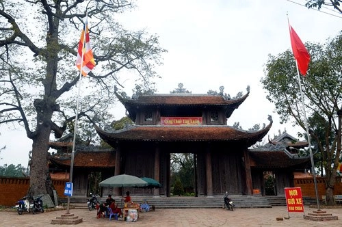 Ngôi chùa có hơn 100 pho tượng đất cổ - 1