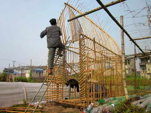 Ngôi nhà ươm rau làm từ tre chai nhựa - 4