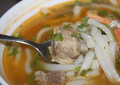 Ngon ngọt bánh canh tôm sườn non - 2