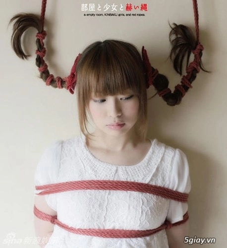 Nhật bản nối tiếp ấn độ bộ ảnh gái trẻ bị trói hở hang gây phẫn nộ - 2