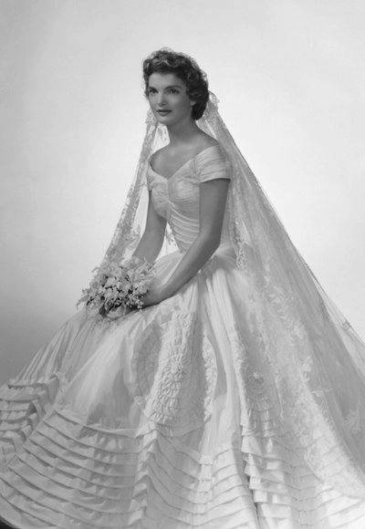 Những bộ váy cưới đẹp nhất trong lịch sử - 4