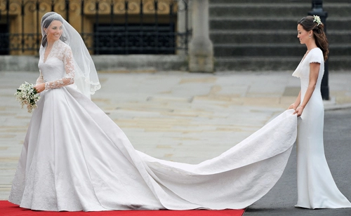 Những bộ váy cưới tuyệt đẹp của mỹ nhân nổi tiếng - 11