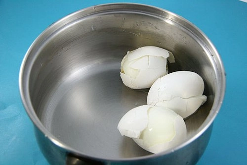 Những cách bóc vỏ trứng nhanh - 7