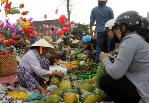 Những phiên chợ chỉ họp một lần mỗi năm - 3