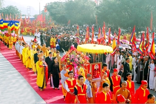 Những trò chơi dân gian trong lễ hội mùa xuân côn sơn - 2